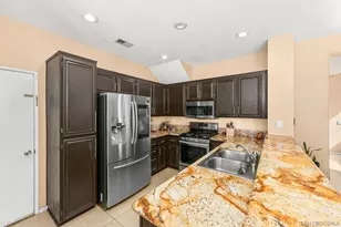 919 Caminito Estrella, Chula Vista, CA 91910 - Photo 8