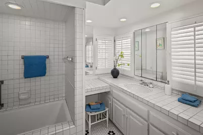  7227 Olivetas Ave, La Jolla, CA 92037 - Photo 24