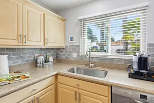 4038 Loma Riviera Cir, San Diego, CA 92110 - Photo 14