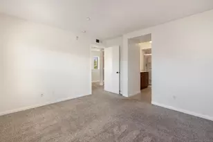 3548 Shoreline Bluff Ln, San Diego, CA 92110 - Photo 18