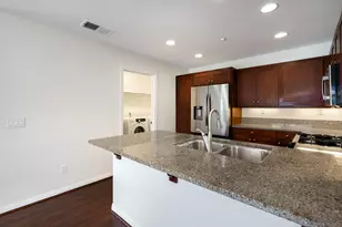 3548 Shoreline Bluff Ln, San Diego, CA 92110 - Photo 12