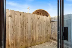 1568 Thomas Ave, San Diego, CA 92109 - Photo 8