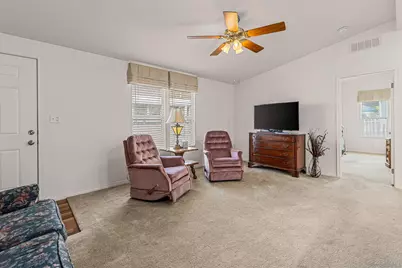  14089 Pomegranate Ave #214, Poway, CA 92064 - Photo 6