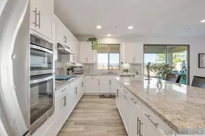  1517 Leonis Pl, Vista, CA 92083 - Photo 8