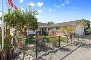 741 Rossiter Ln, Fallbrook, CA 92028 - Photo 2