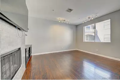  555 Maine Ave #330, Long Beach, CA 90802 - Photo 36