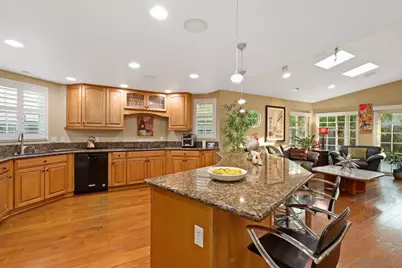  10421 Les Arbres Pl, San Diego, CA 92131 - Photo 8
