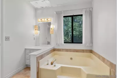  2665 Kauana Loa Dr, Escondido, CA 92029 - Photo 14