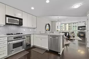 555 Front St, San Diego, CA 92101 - Photo 10