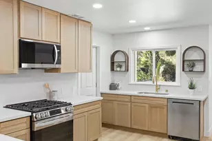7001 Almaden Ln, Carlsbad, CA 92009 - Photo 4