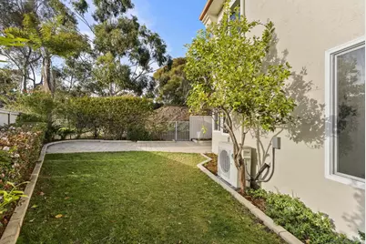  5825 Caminito Del Estio, La Jolla, CA 92037 - Photo 32