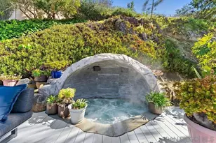 1705 Valdes Dr, La Jolla, CA 92037 - Photo 32