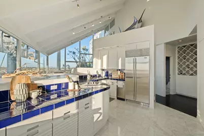  1705 Valdes Dr, La Jolla, CA 92037 - Photo 12