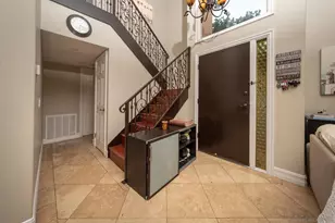 18097 Valladares Dr, San Diego, CA 92127 - Photo 4