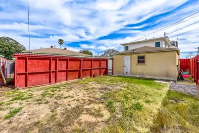  4030 Promontory St, San Diego, CA 92109 - Photo 16