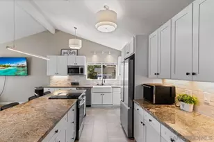 1217 Juliette Pl, Fallbrook, CA 92028 - Photo 10