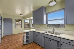 160 N Del Mar Ave, Chula Vista, CA 91910 - Photo 8