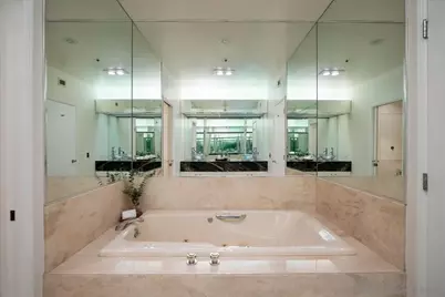  700 Front St #605, San Diego, CA 92101 - Photo 30