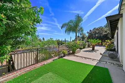  802 Bonita Dr, Vista, CA 92083 - Photo 28