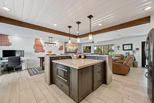 802 Bonita Dr, Vista, CA 92083 - Photo 10