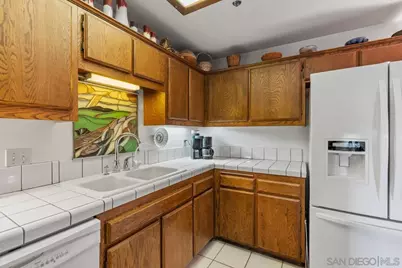  909 Sutter St #202, San Diego, CA 92103 - Photo 12