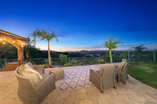 27869 Dogwood Glen, Escondido, CA 92026 - Photo 2