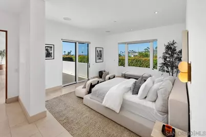  7970 Roseland Dr, La Jolla, CA 92037 - Photo 16