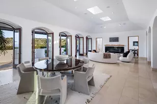 7970 Roseland Dr, La Jolla, CA 92037 - Photo 14