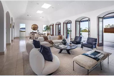  7970 Roseland Dr, La Jolla, CA 92037 - Photo 10