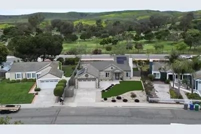  813 Sunningdale Dr, Oceanside, CA 92057 - Photo 2