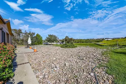  273 Stallion Dr, Oceanside, CA 92057 - Photo 30