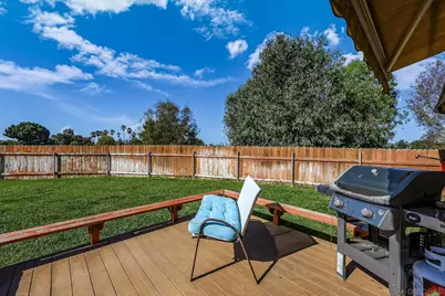  273 Stallion Dr, Oceanside, CA 92057 - Photo 10