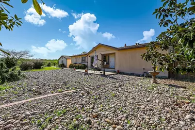  273 Stallion Dr, Oceanside, CA 92057 - Photo 6