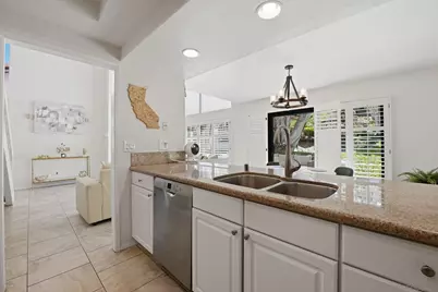  971 Santa Helena Park Ct, Solana Beach, CA 92075 - Photo 12