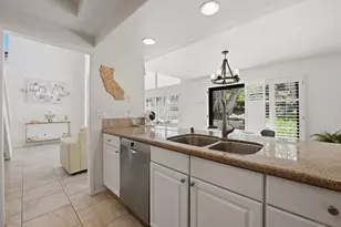 971 Santa Helena Park Ct, Solana Beach, CA 92075 - Photo 12