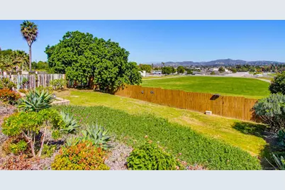  810 Anns Way, Vista, CA 92083 - Photo 32