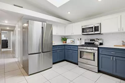  810 Anns Way, Vista, CA 92083 - Photo 8