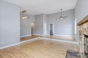 7486 Rock Canyon Dr, San Diego, CA 92126 - Photo 8