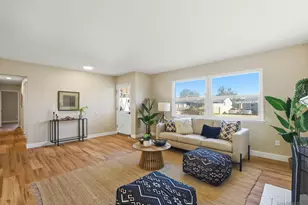 8637 Jenny Ave, San Diego, CA 92123 - Photo 2