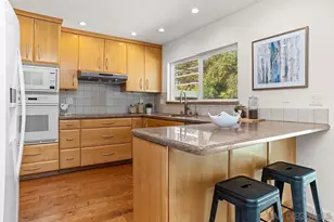 6075 Zenako Ct, San Diego, CA 92122 - Photo 8