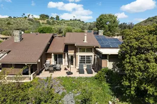 8647 Circle R Valley Ln, Escondido, CA 92026 - Photo 4