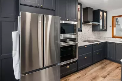  8647 Circle R Valley Ln, Escondido, CA 92026 - Photo 10