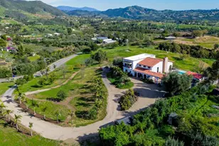 40616 Rock Mountain Dr, Fallbrook, CA 92028 - Photo 2
