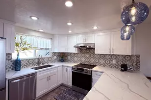 6677 Paseo Del Norte, Carlsbad, CA 92011 - Photo 12