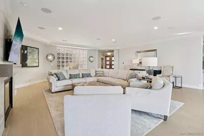  464 Prospect #101, La Jolla, CA 92037 - Photo 8