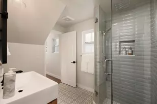 822 Seagirt Ct, San Diego, CA 92109 - Photo 18