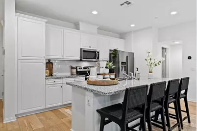  3135 Linwood St, Vista, CA 92081 - Photo 2