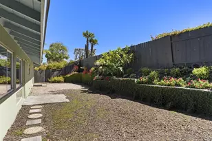 2939 Governor Dr, San Diego, CA 92122 - Photo 24