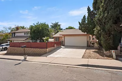  2038 Siegle Dr, Lemon Grove, CA 91945 - Photo 2