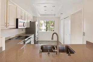 2506 Navarra Dr, Carlsbad, CA 92009 - Photo 12